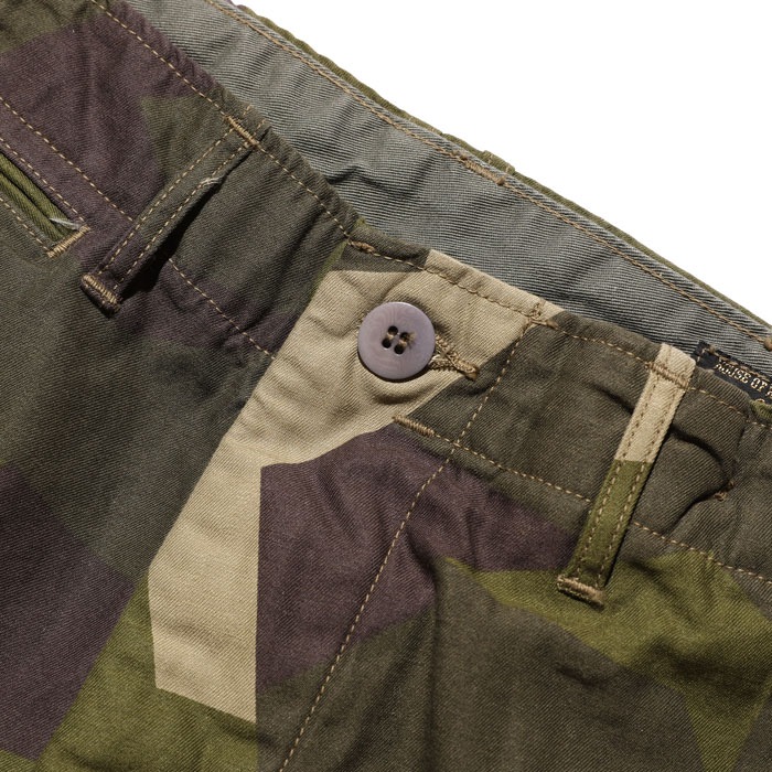 C.G.ISLAND CHINO SHORTS/M90 CAMO