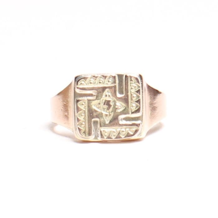 ICON SIGNET RING SWASTIKA