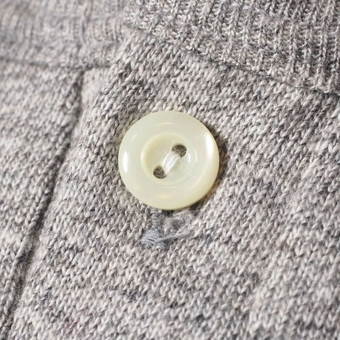 Lot 4082 1BUTTON HENLEY NECK TEE