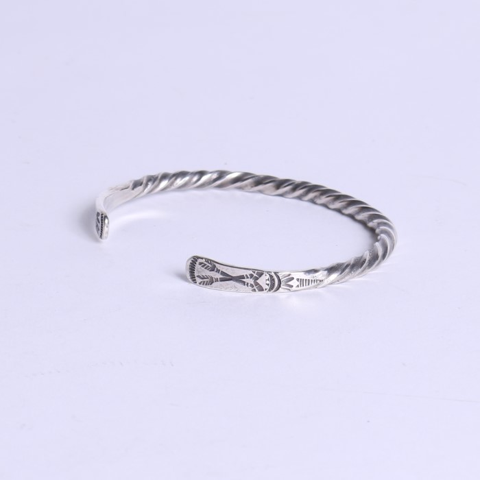 TWIST CROSSARROW BANGLE(WIDE) B-6
