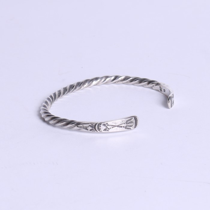 TWIST CROSSARROW BANGLE(WIDE) B-6