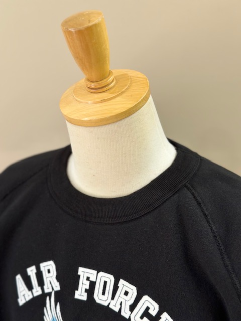 LOT1738��3.0�� Binder Crew Neck Sweat Flocky Print Design Model