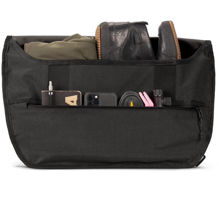 SIMPLE MESSENGER BAG MD