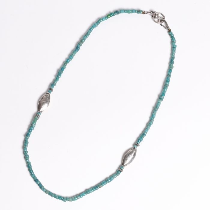 INDIAN PACIFIC BLUE & W PEACEBEADS NECKLACE