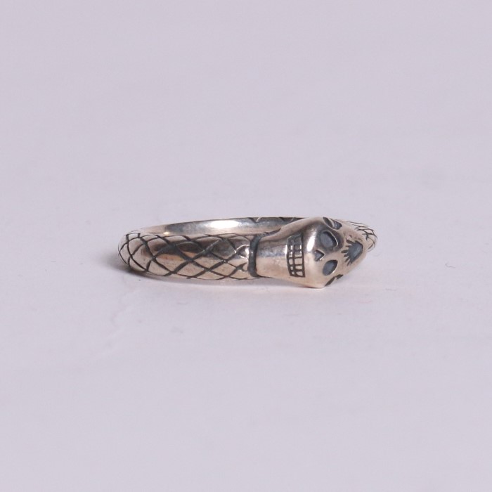 20R-UB001S : RING /UROBOROS SKULL RING ( LARGE )