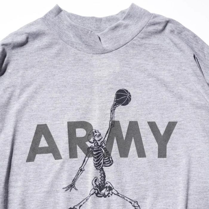 THRIFTY LOOK / ARMY P.F.U REPRINT LS TEE