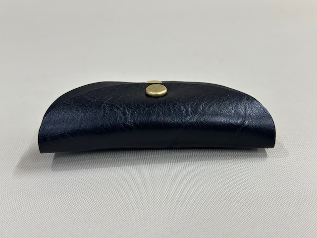 LOT1795Horsehide Double Flap Oval Coin Wallet