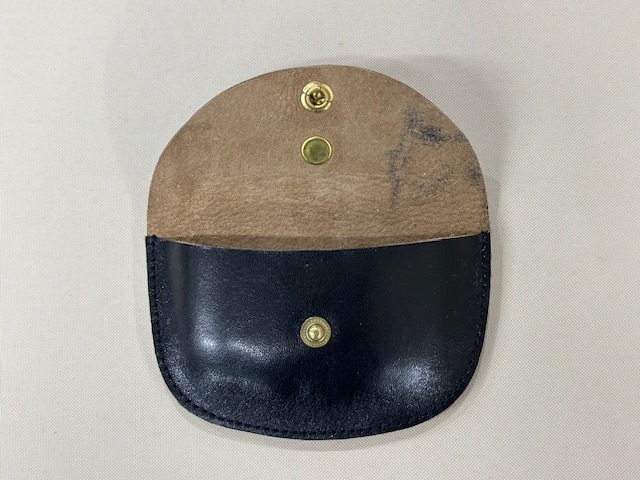 LOT1795Horsehide Double Flap Oval Coin Wallet
