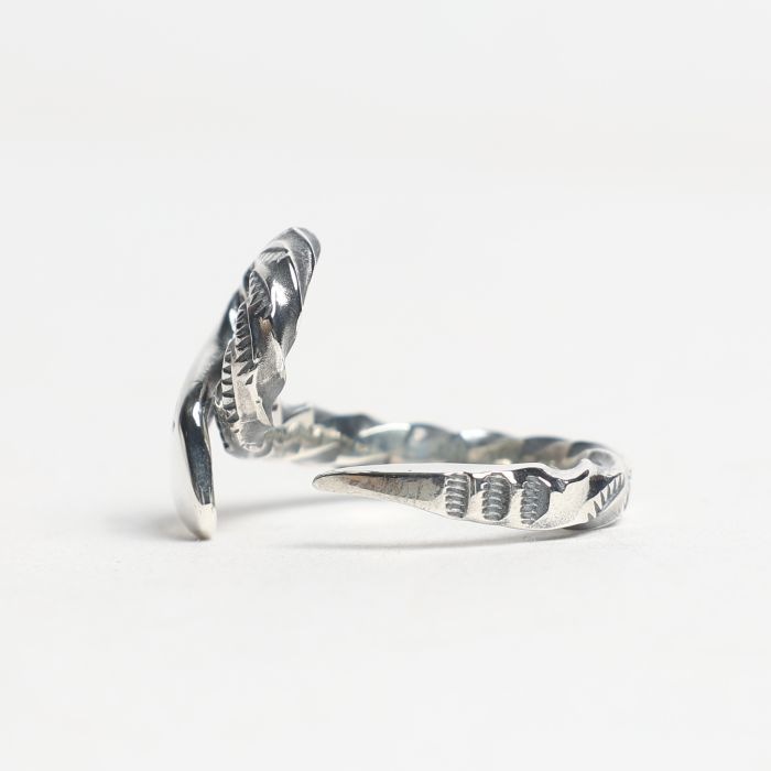 RG-0089 TWISTED SNAKE RING