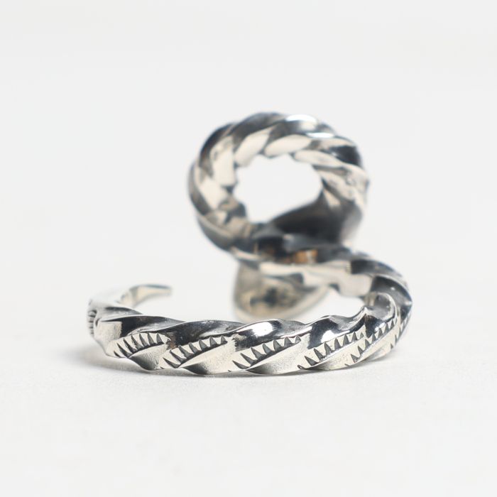 RG-0089 TWISTED SNAKE RING