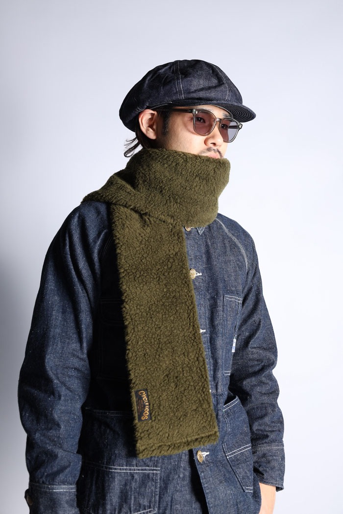 WOOL BOA MUFFER