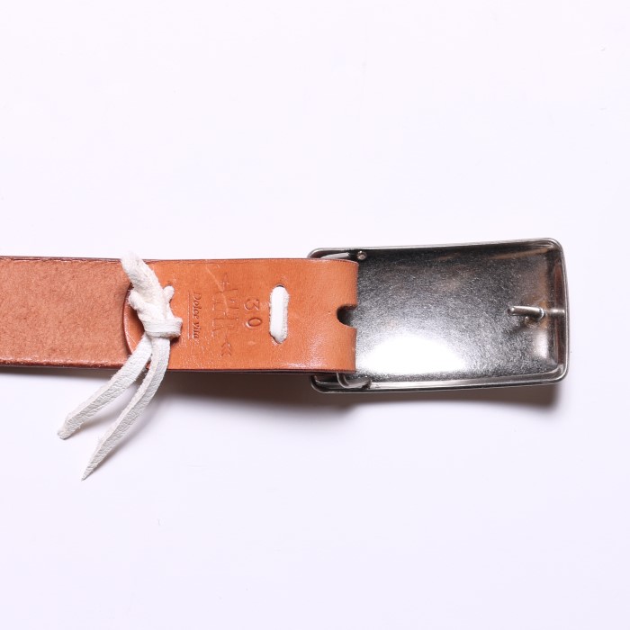 PLATE BUCKLE BENDS LEATHER BELT