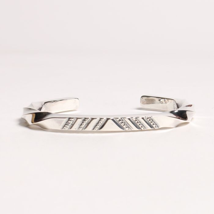 BR-0138 SQUARE WIRE TWISTED BRACELET (6 LINES)