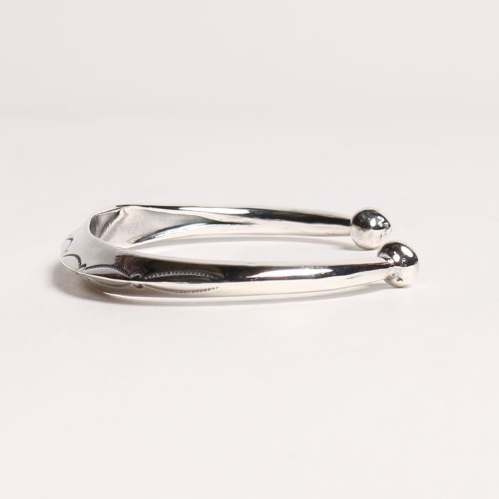 BR-0084 SHAPE HORN BRACELET NAJA