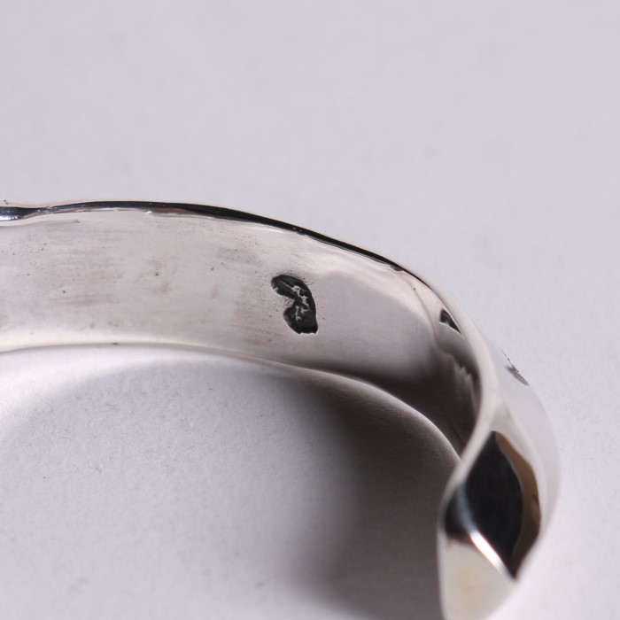 BR-0164 FLAT TRIANGLE BANGLE 2 SHELL