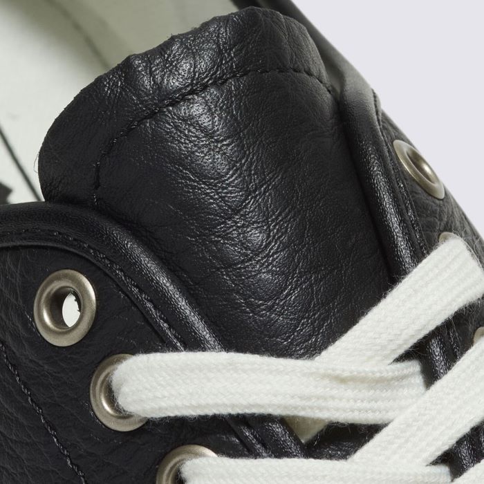 AUTHENTIC LEATHER VN000CZKBLK