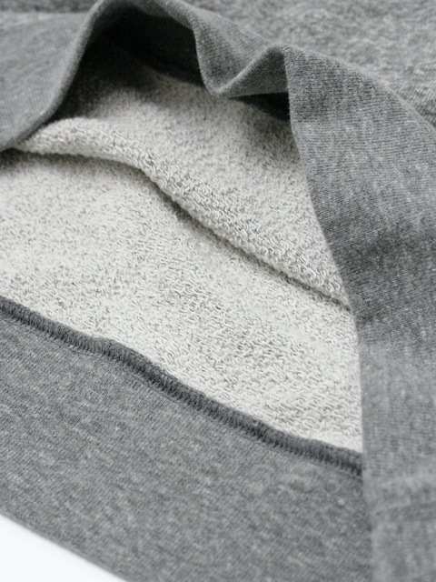 RAGLAN CREW SWEAT