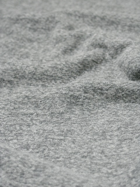 RAGLAN CREW SWEAT