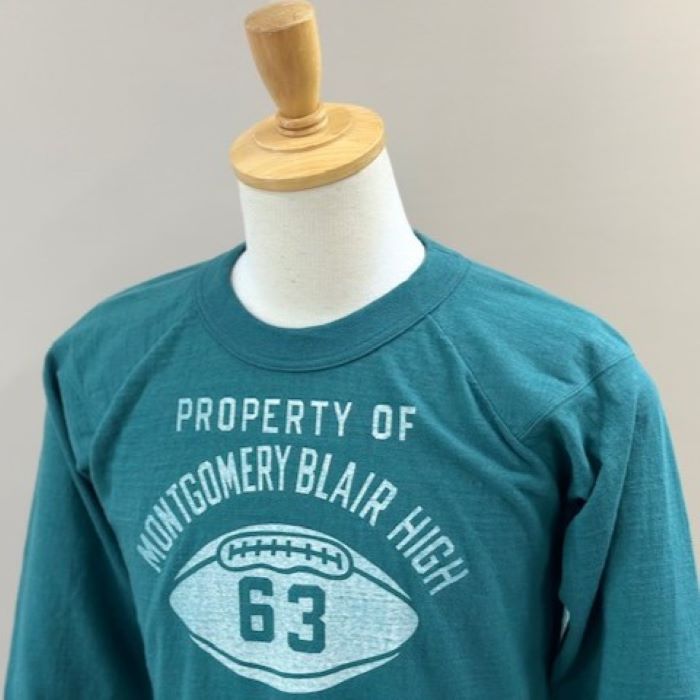 LOT1690 RAGLAN SLEEVE FOOTBALL TEE