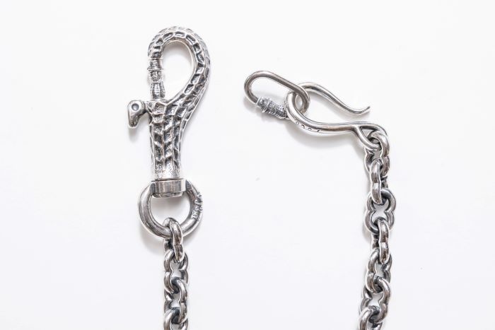 PEANUTS WALLET CHAIN plane
