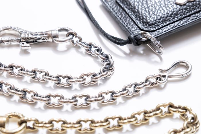 PEANUTS WALLET CHAIN plane