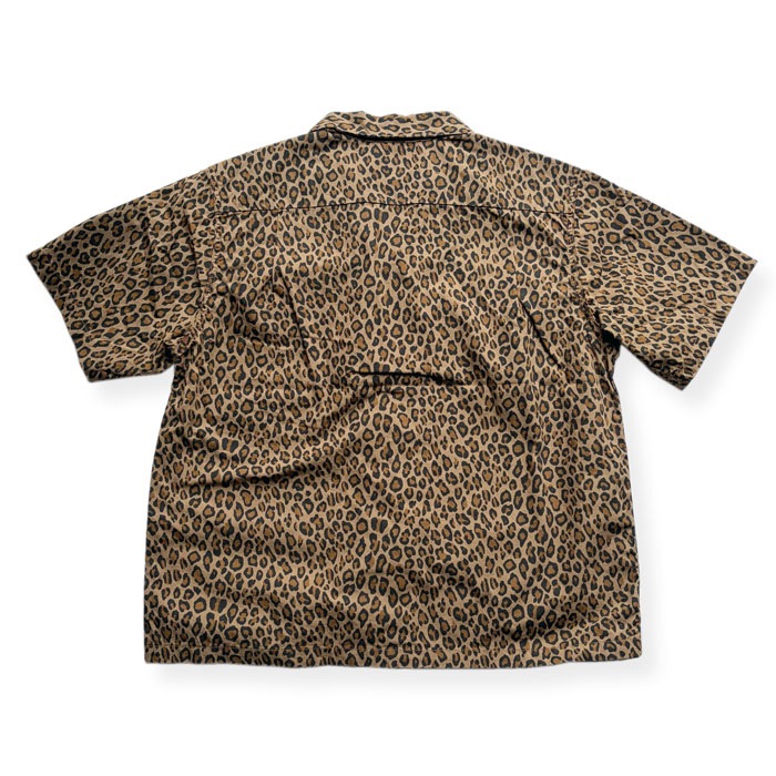 MODEST OPEN COLLAR SHIRTS "LEOPARD PATTERN"