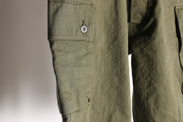 W-44 SHORTS