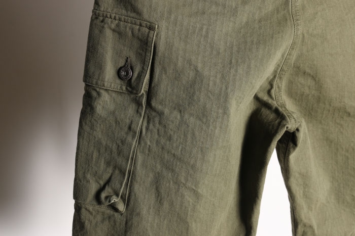 W-44 SHORTS