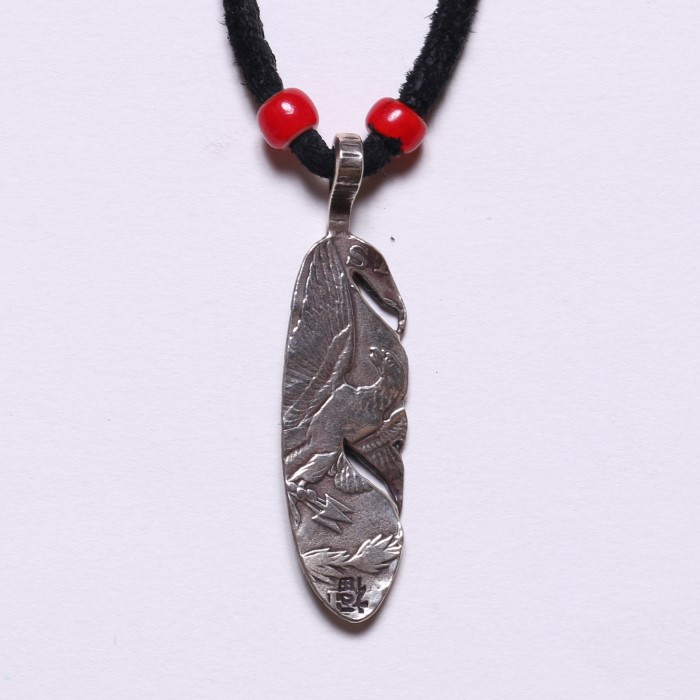 SILVER DOLLAR FEATHER LEFT C-20L
