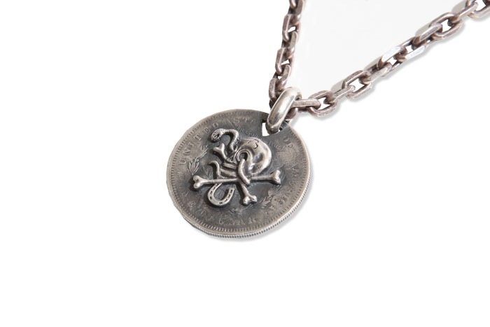BIRDHEAD SWASTIKA PENDANT