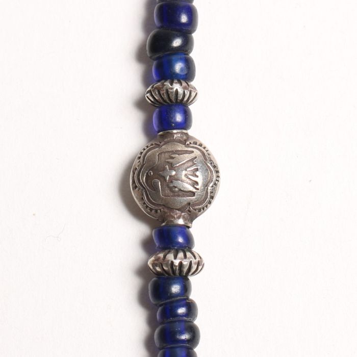 24.26 ANTIQUE BEADS��THUNDERBIRD BEADS NECKLACE