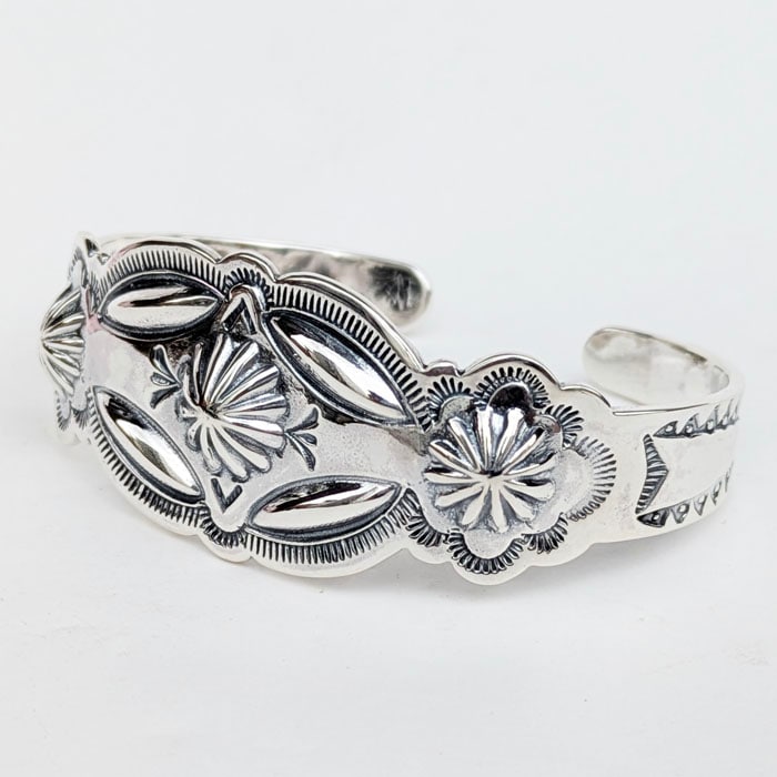 BR-0158 3 SHELL BRACELET (4 MERQUISE)