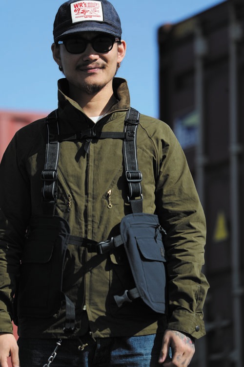 ON THE ROAD VEST