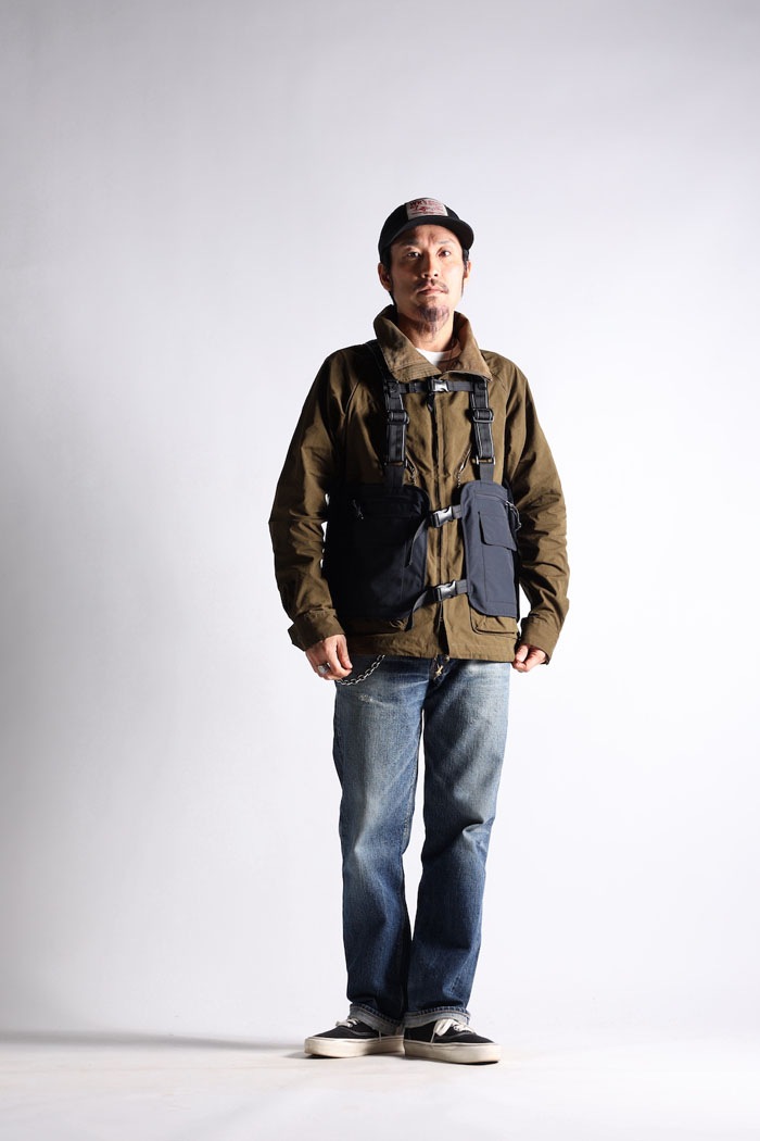 ON THE ROAD VEST