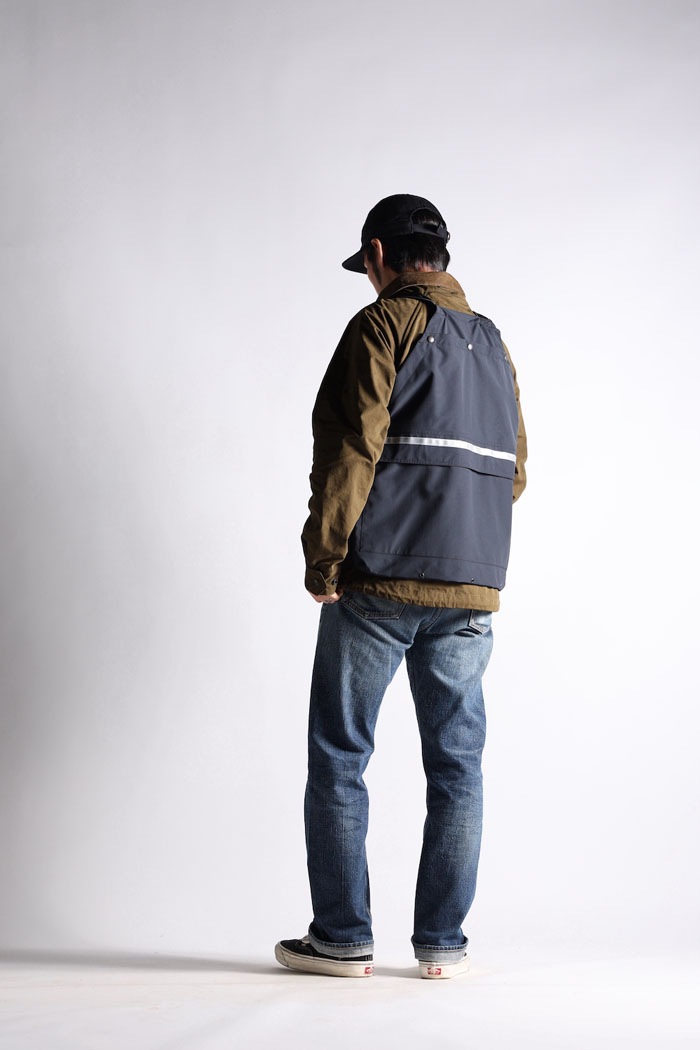 ON THE ROAD VEST