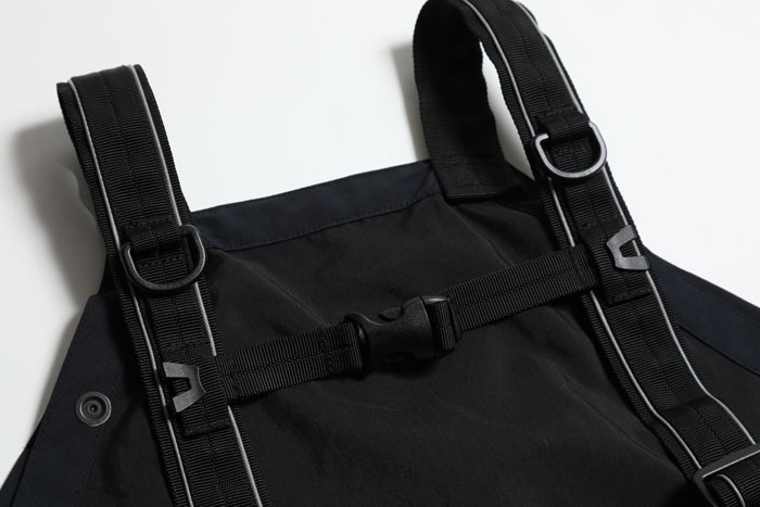 ON THE ROAD VEST