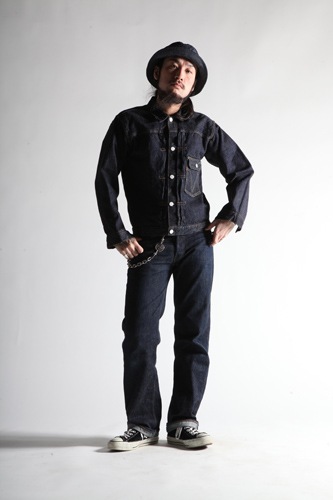 SLINGSHOT SWASTIKA WALLET CHAIN