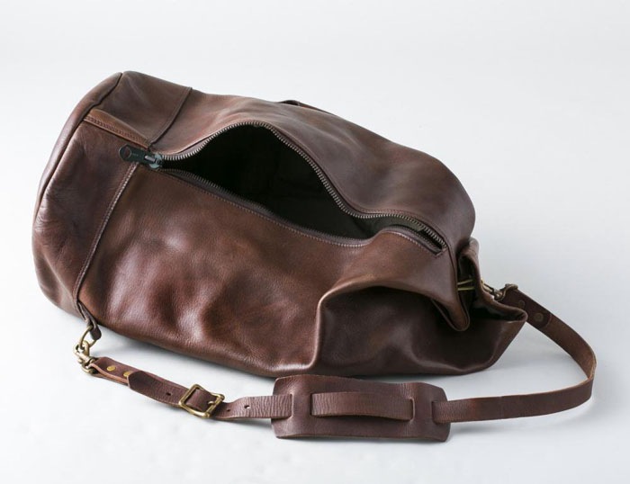 LEATHER DUFFLE BAG