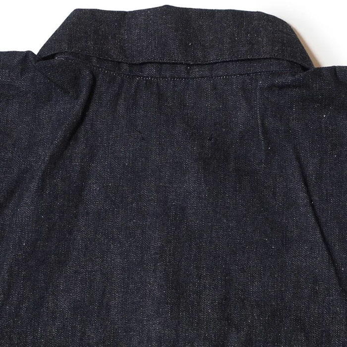 Lot 2231 1900��S INDIGO BLUE and WHITE CHECK BLOUSE