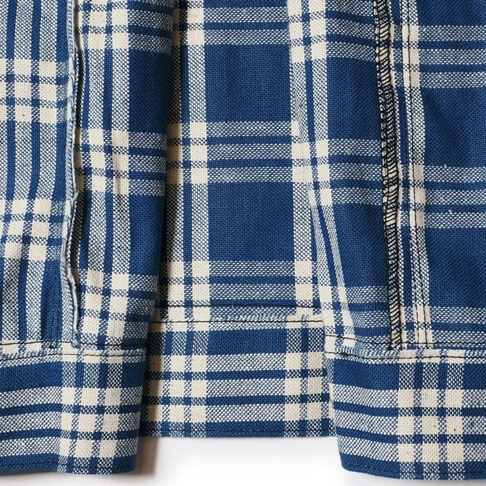 Lot 2231 1900��S INDIGO BLUE and WHITE CHECK BLOUSE