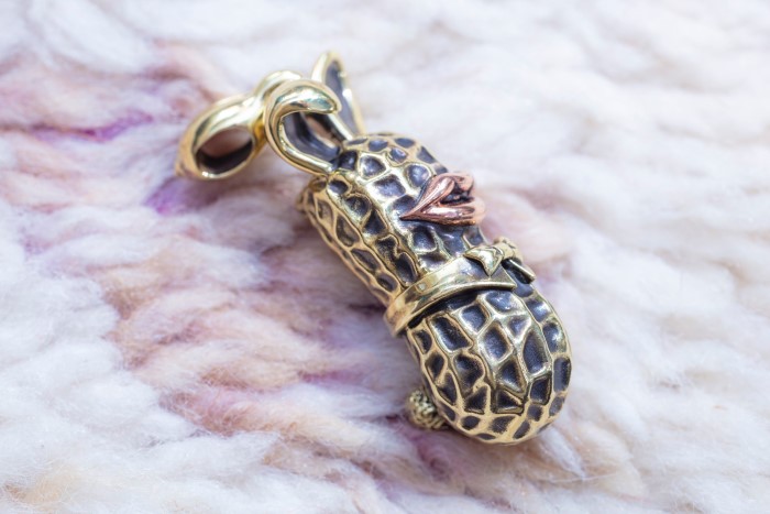 MEDIUM BUNNY PEANUTS