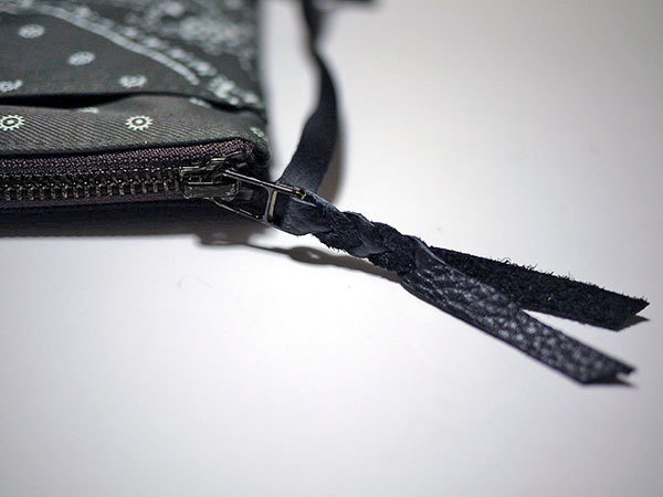 COMPACT SHOULDER BAG : VBG8