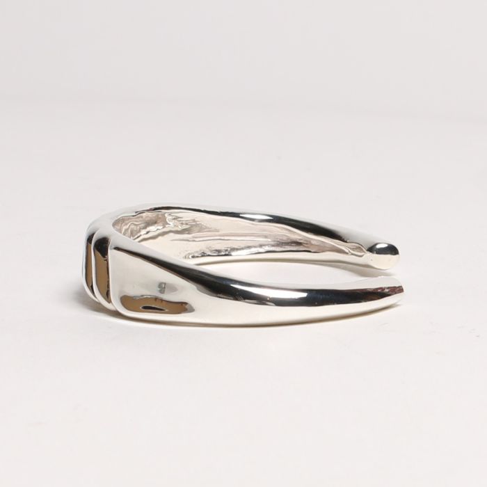 BR-0191 WAVE SHAPE BRACELET