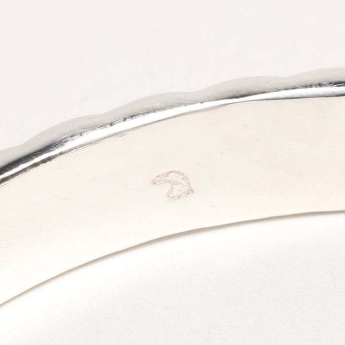 BR-0191 WAVE SHAPE BRACELET