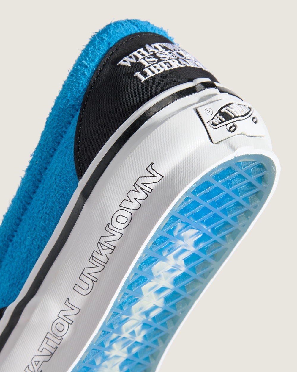 Vans �� Liberaiders Premium Classic Slip-On 98