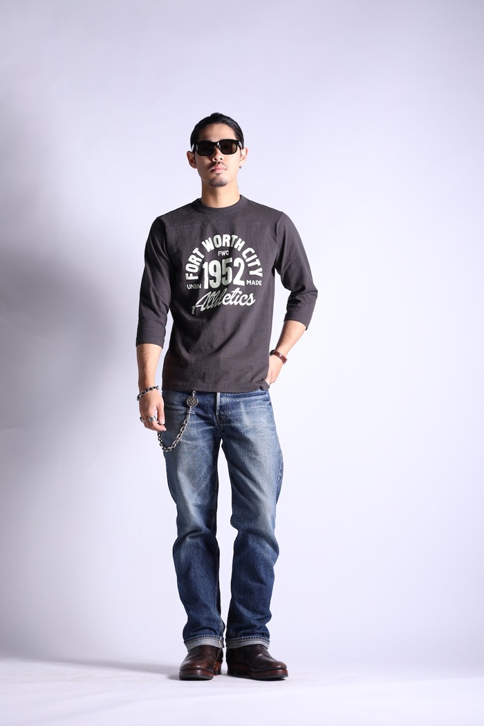 VINTAGE FOOTBALL TEE 26-01: ATHLETICS