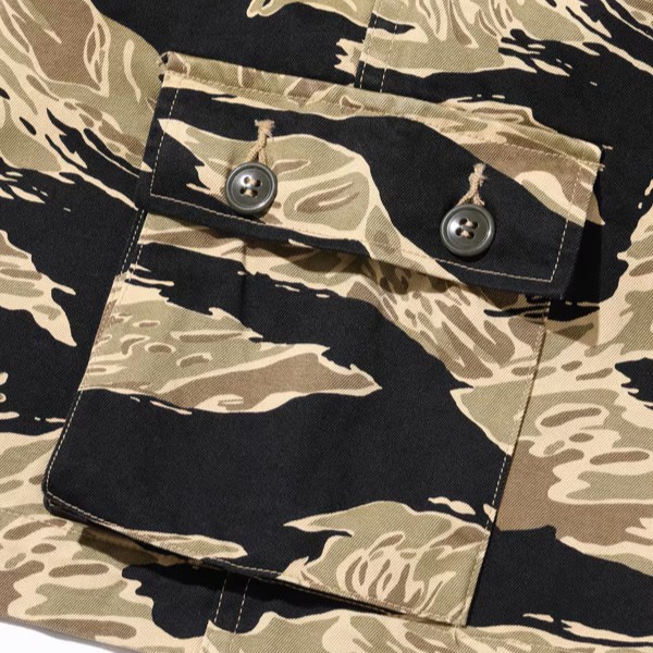 Lot No. BR51904 / GOLD TIGER PATTERNS SHORTS