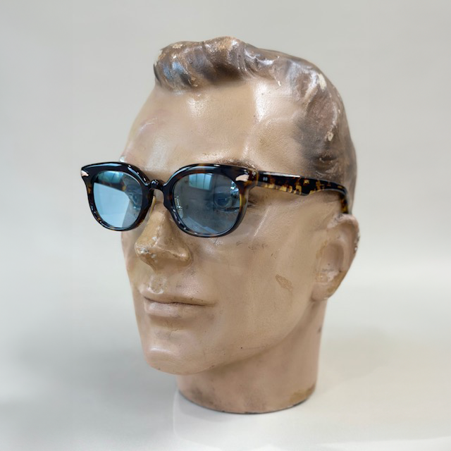 LOT1847 GROOVER Wname Eyewear Type APOLLO|