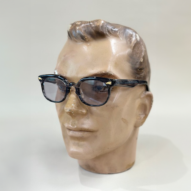 LOT1847 GROOVER Wname Eyewear Type APOLLO|