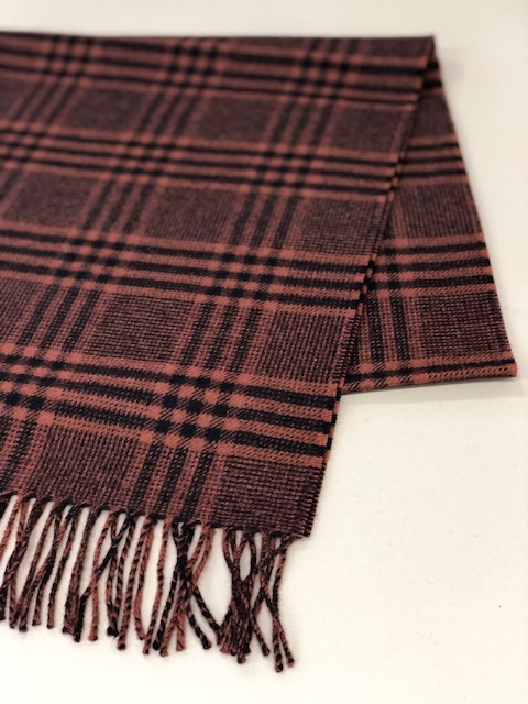 HIGH QUALITY WOOL KNITING SCARF BY V.FRAAS LOT1667��"GLEN CHECK"